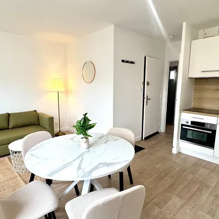 Le Second Baudimont Apartment